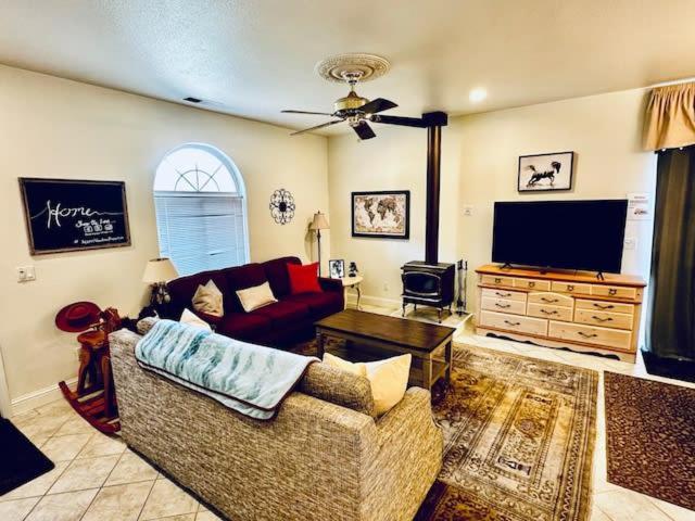 Wild Stallion Hot Tub Sleeps 4 Darts Private * Ahwahnee